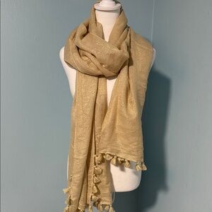 Elegant Gold Scarf with Tassels